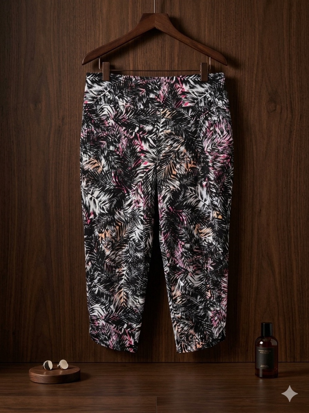 EUC Cuddl Duds Flexwear Cropped Leggings Black Palm Tropical Print Size XXL